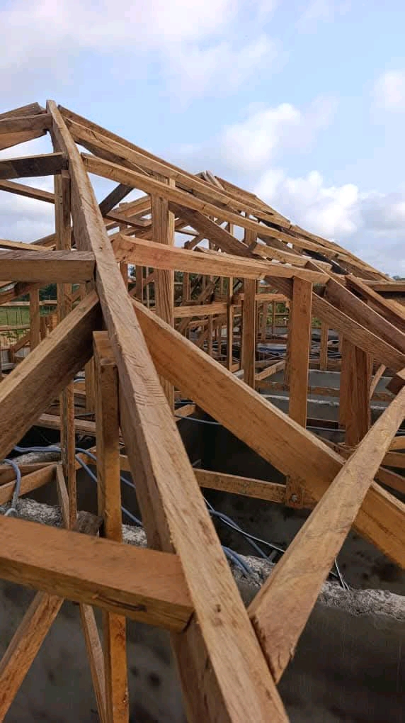 Charpente bois chantier Brain Construction
