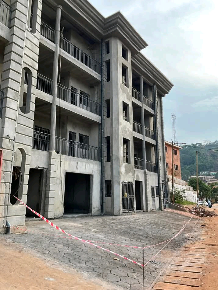 Immeuble R+4 gros oeuvre - Youpwe, Douala